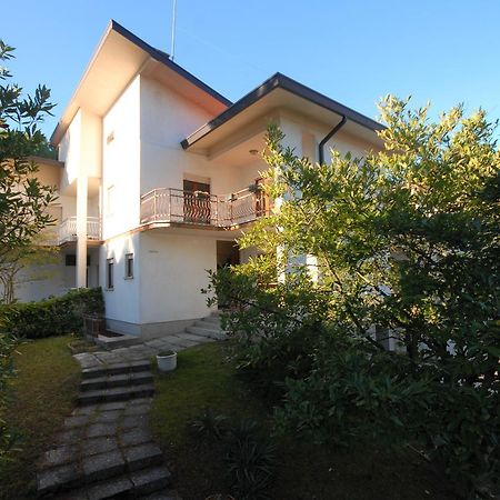 Villa Azalea Lignano Sabbiadoro Exteriér fotografie